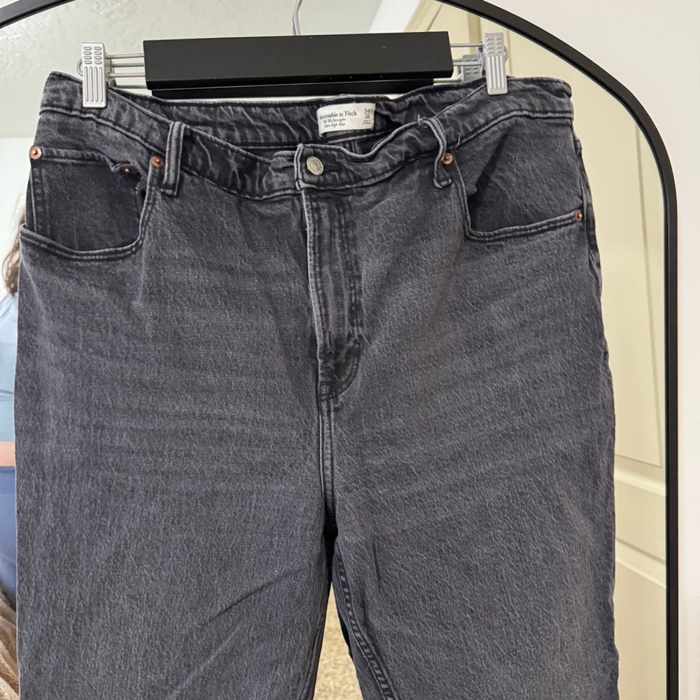 Abercrombie & Fitch The ‘90s Straight Ultra High Rise 34/18L
